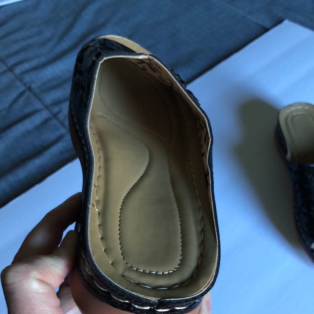 Black Slides - New - image 2